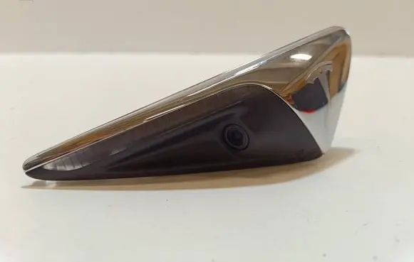 Tesla Model X Side fender camera 103434588A