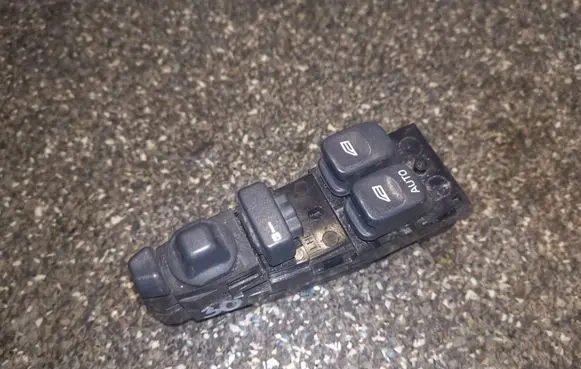 Volvo S40, V40 Electric window control switch 30889749