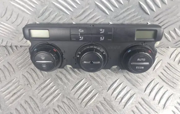 Skoda Octavia Mk2 (1Z) Climate control unit 74241061 02010653