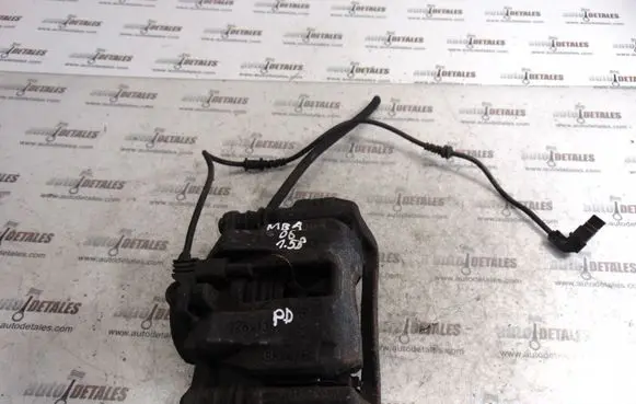Mercedes-Benz A W169 Front brake caliper