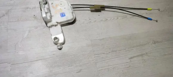 Mitsubishi ASX Front door lock
