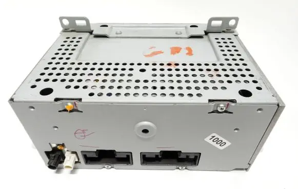 Ford Focus Radio/CD/DVD/GPS head unit F1BT18C815HE 10R048415 Z020424