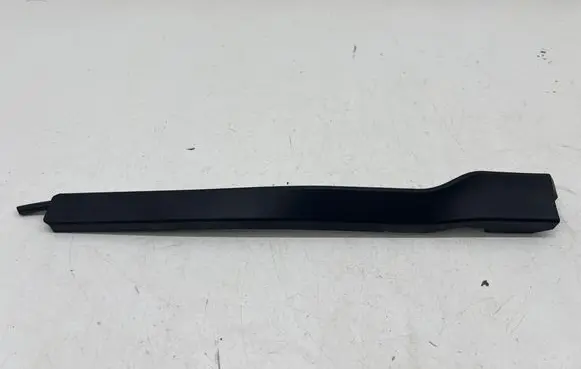 BMW 3 G20 G21 Windshield washer spray nozzle 13405010