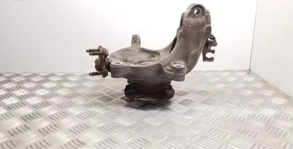 Volkswagen PASSAT B8 Front wheel hub 5Q0407257A WHT003861