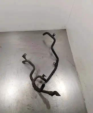 Volkswagen Touran I Engine coolant pipe/hose