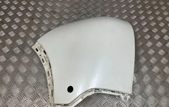 Rear bumper corner part panel trim