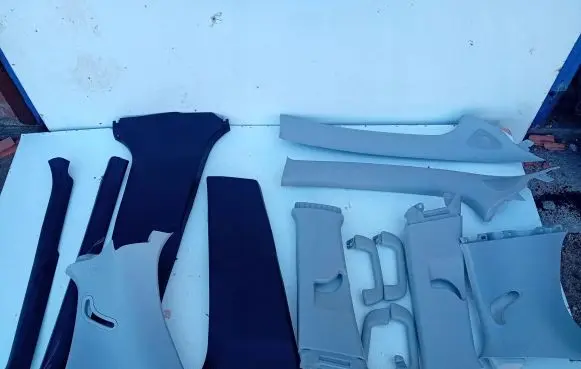 Toyota Yaris Centre console side trim front 