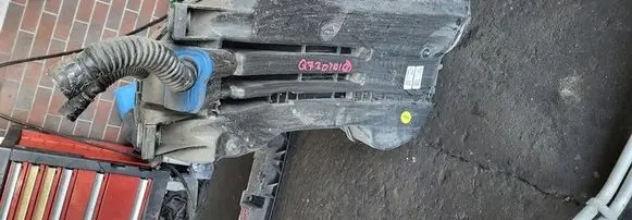 Audi Q7 4M AdBlue liquid reservoir 4M0131878BF