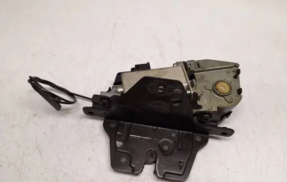 BMW X5 E53 Tailgate/trunk/boot lock/catch/latch 7111008 51247111008