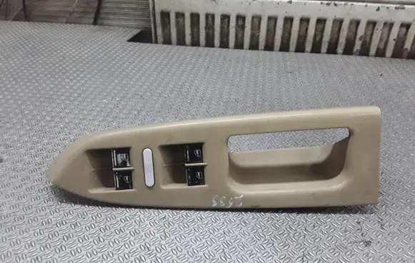 Volkswagen Touran I Electric window control switch 1T1867371F