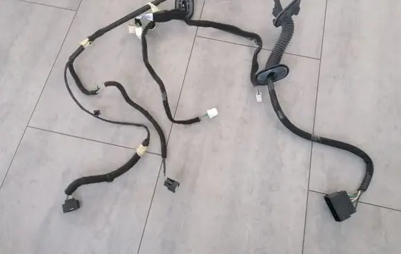 Renault Trafic III (X82) Front door wiring loom 241246578R 93457963