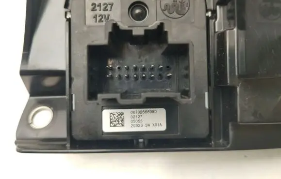 Maserati MC20 Wing mirror switch 670266698 R309