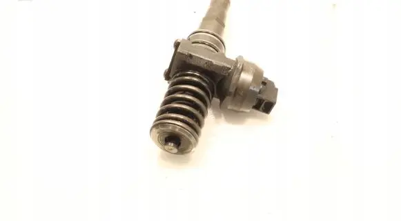 Skoda Octavia Mk2 (1Z) Fuel injector 0414720215