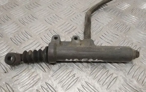 Mercedes-Benz E W210 Clutch master cylinder 2022900112