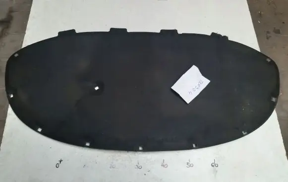 Engine bonnet/hood sound/heat insulation