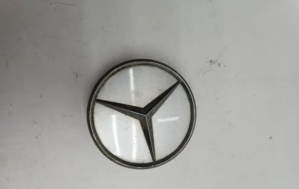 Mercedes-Benz C W203 Original wheel cap 2204000125