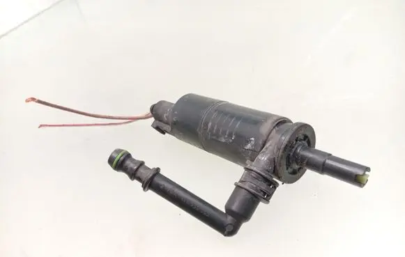 Volkswagen Golf VI Headlight washer pump 3B7955681