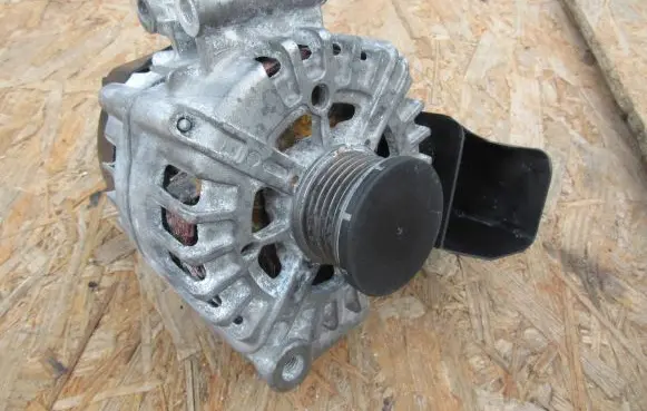 BMW 7 G11 G12 Generator/alternator 7540744