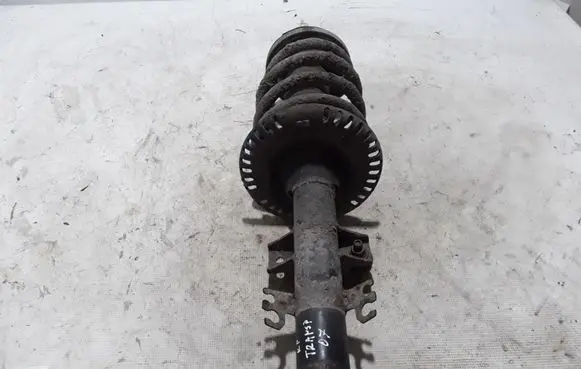 Volkswagen Transporter - Caravelle T5 Front shock absorber/damper 7H0413031N
