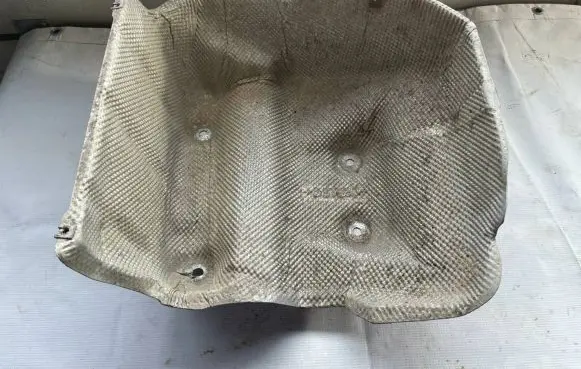 BMW 6 E63 E64 Exhaust heat shield 7052465 A995W7