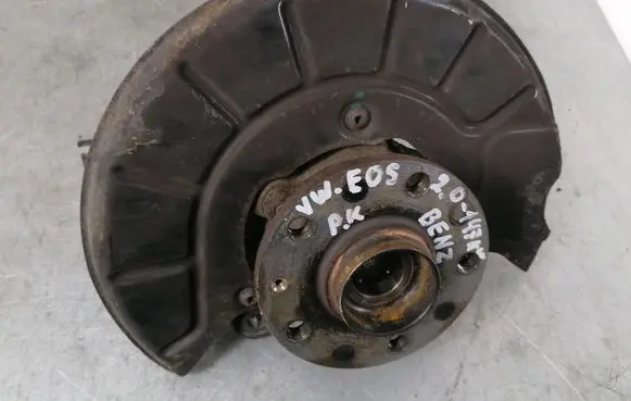 Volkswagen Eos Front wheel hub