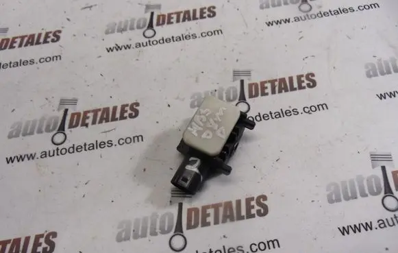 Mercedes-Benz GL X164 Airbag deployment crash/impact sensor A0038202826
