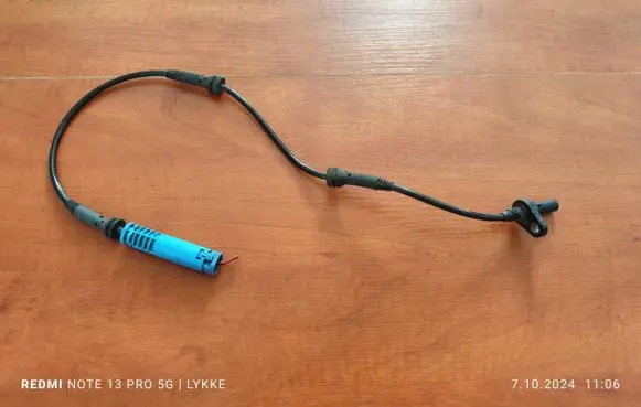 BMW 5 E60 E61 ABS brake wheel speed sensor 6908705 10407456