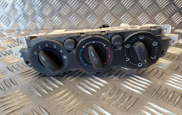 Ford C-MAX I Climate control unit 3M5T19980BC