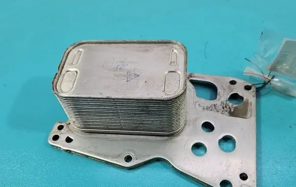 Engine oil radiator