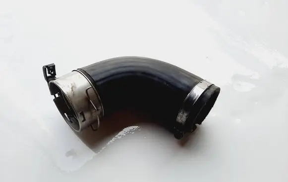 Intercooler hose/pipe