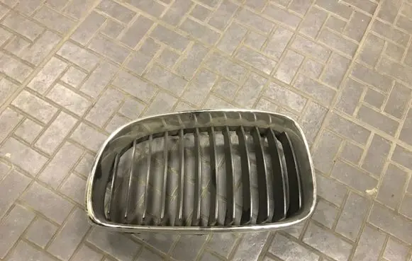 BMW 1 E81 E87 Front grill 51137166439 51137179655