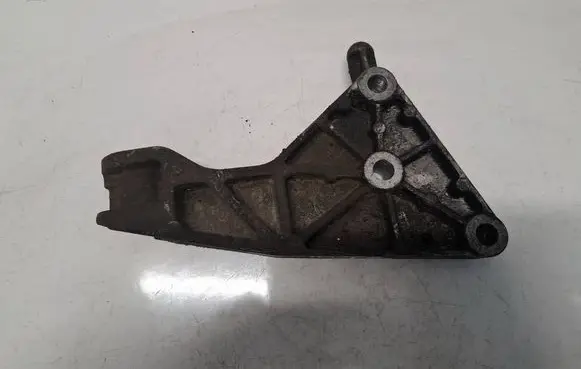 Opel Astra H Engine mounting bracket 13174501