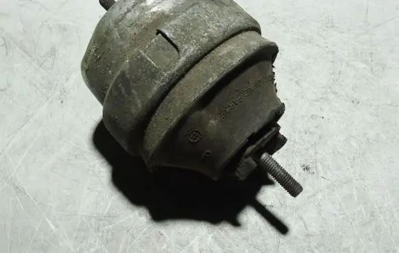 Audi A6 S6 C5 4B Engine mount bracket 8D0199379J