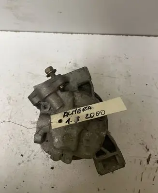 Nissan Almera N16 Air conditioning (A/C) compressor (pump) 926009F500