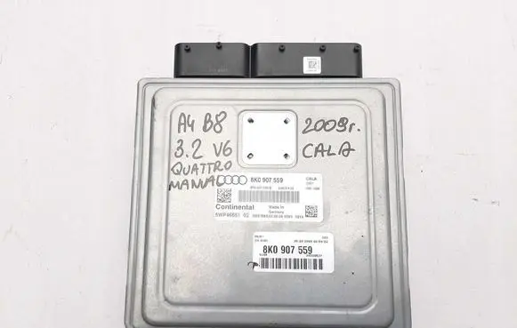 Audi A5 8T 8F Engine control unit/module ECU 8K0907559