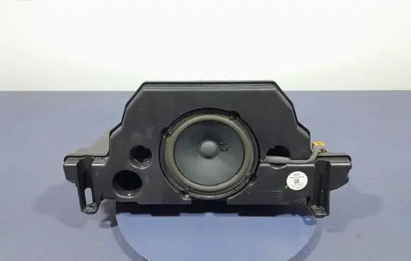 Audi A5 8T 8F Subwoofer speaker 8W9035382B