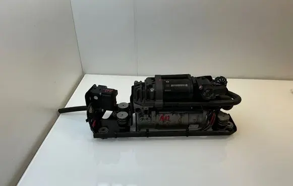 BMW 5 GT F07 Air suspension compressor/pump 6794465