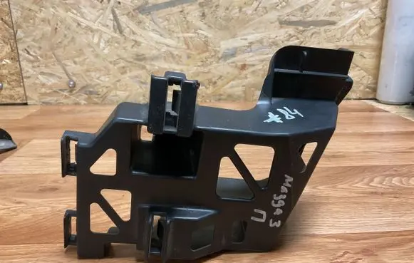 Mazda 3 I Front bumper mounting bracket BR5H502A1