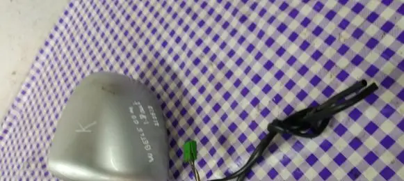 Volkswagen New Beetle Front door electric wing mirror 