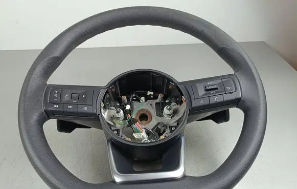 Nissan X-Trail T33 Steering wheel 