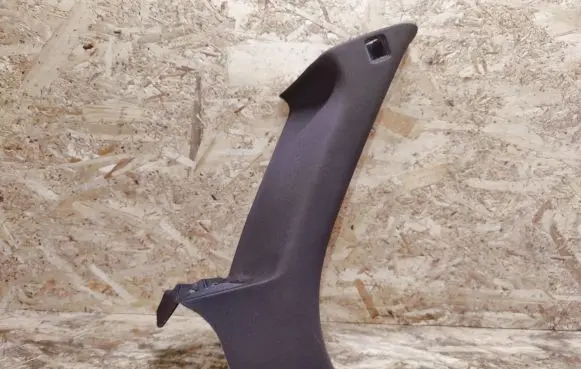 Cadillac XTS (C) pillar trim 806685000