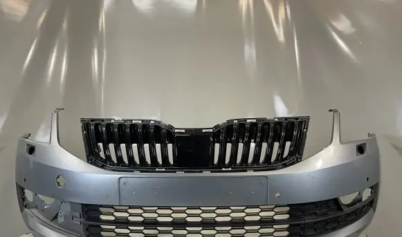 Skoda Octavia Mk3 (5E) Front bumper 5E0807221N