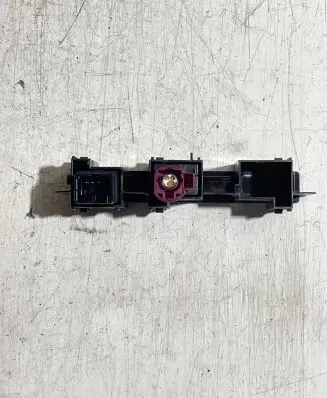 Volkswagen Touran III USB socket connector 5TA863324B