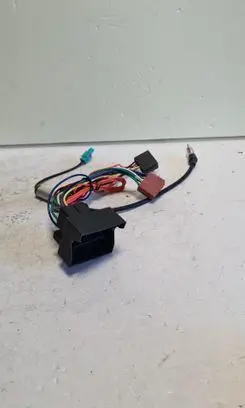 Volkswagen Golf V Sound system wiring loom 