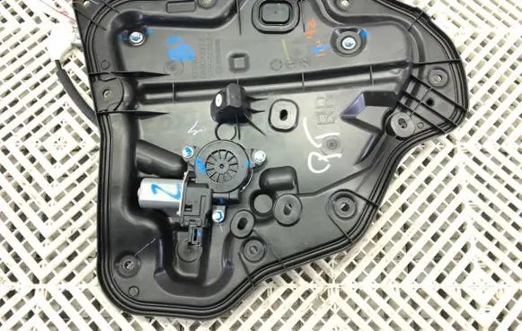Mazda 2 Rear door window regulator with motor DA6C7297X