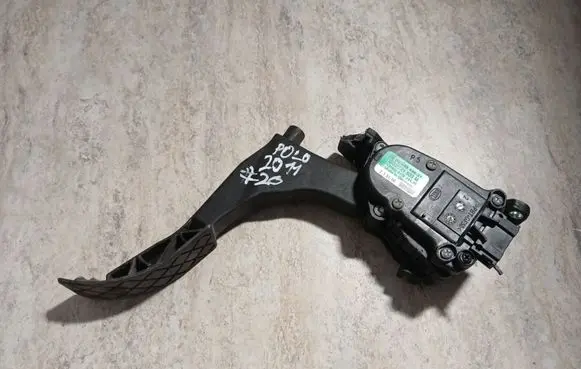 Volkswagen Polo V 6R Accelerator throttle pedal 6Q1721503M