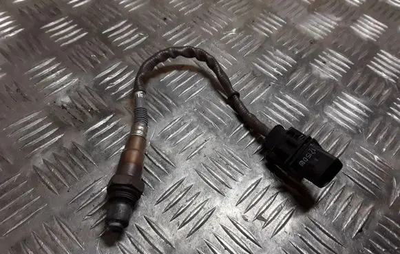 Mercedes-Benz C W204 Lambda probe sensor 0258017339 0095425518 0258017340