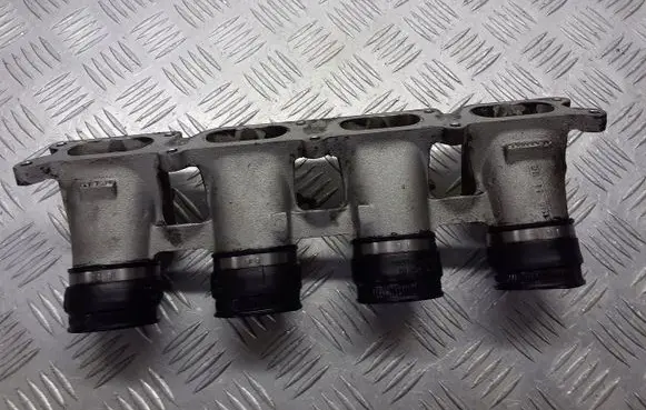 Audi A4 S4 B5 8D Intake manifold 058133216