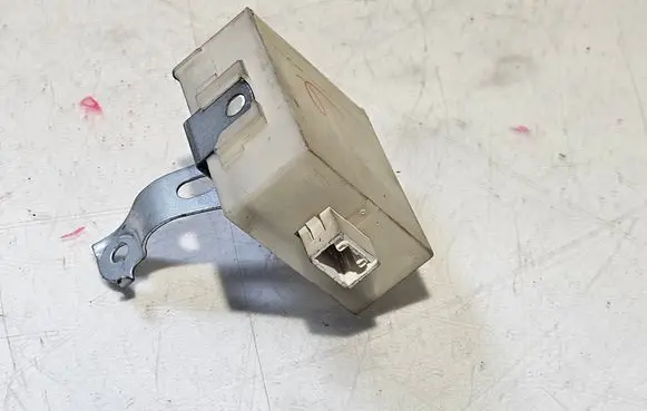 Toyota Avensis T250 Door control unit/module 8974105070