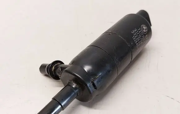 BMW 5 F10 F11 Windscreen/windshield washer pump 721779202